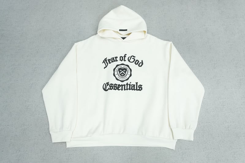 ESSENTIALS 004